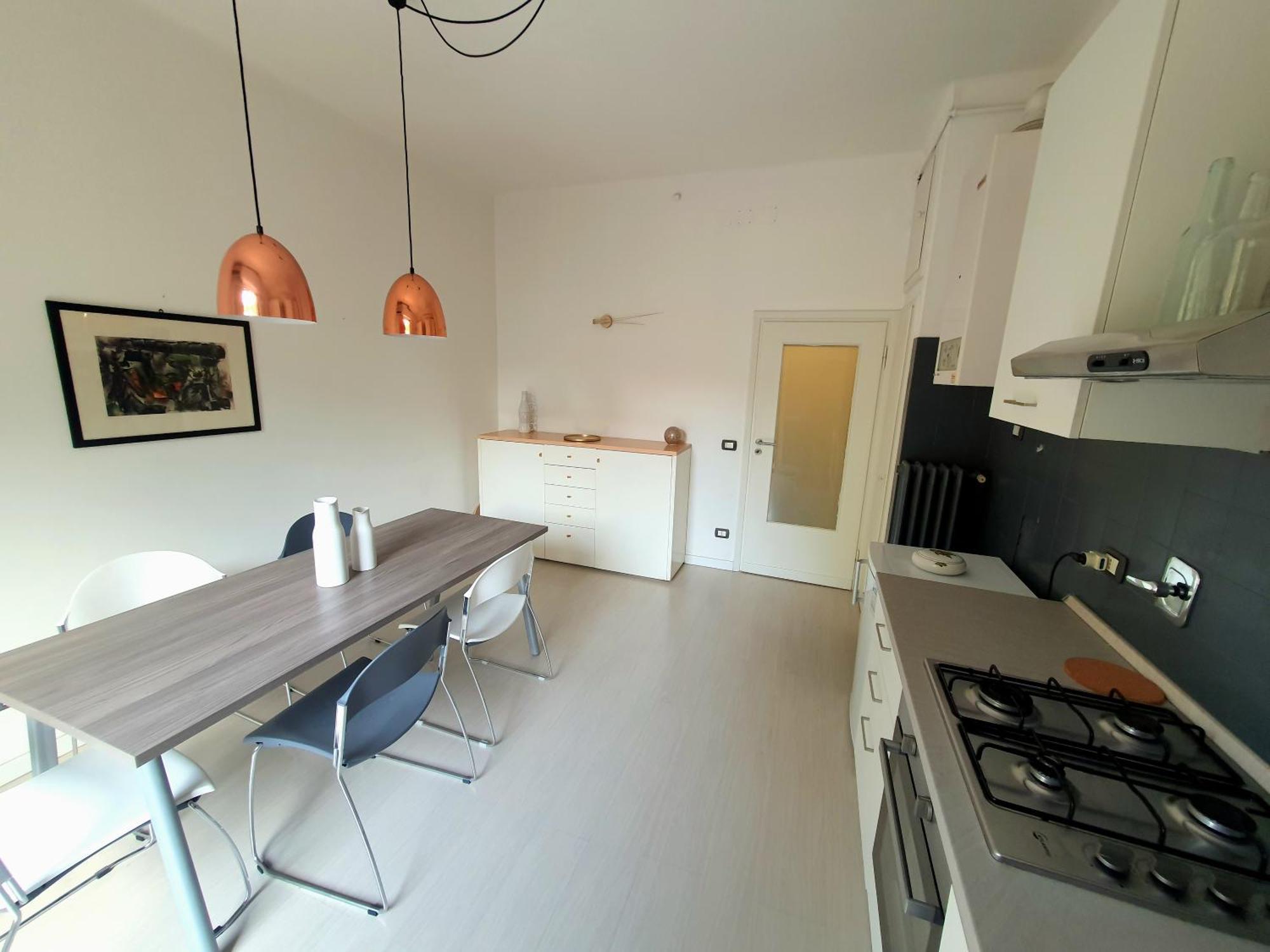 Spacious Three-Room Apartment In Saragozza โบโลญญา ภายนอก รูปภาพ