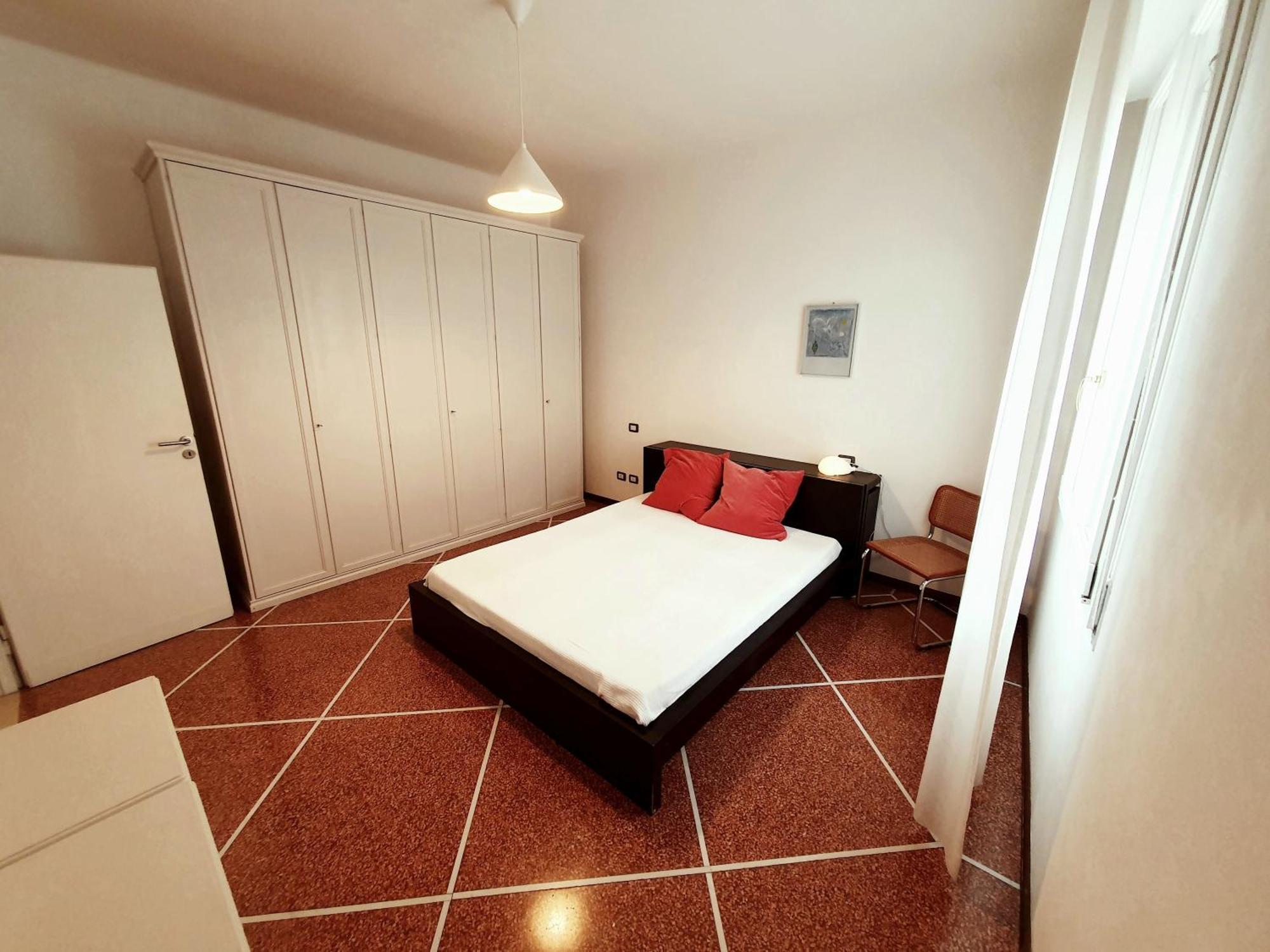 Spacious Three-Room Apartment In Saragozza โบโลญญา ภายนอก รูปภาพ